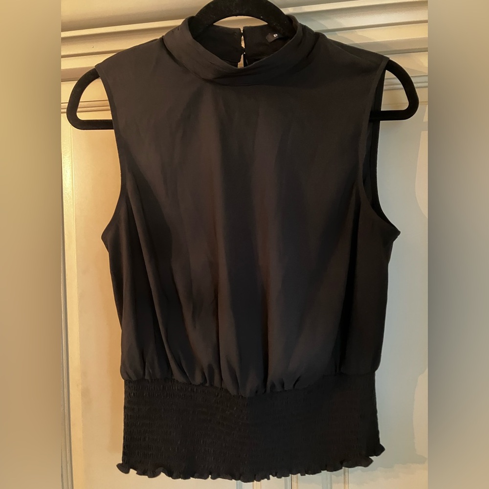 Express black Buttoned sleeveless Top medium nwt